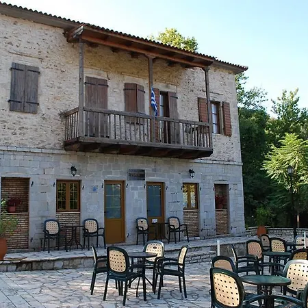 Paradosiakos Xenonas 