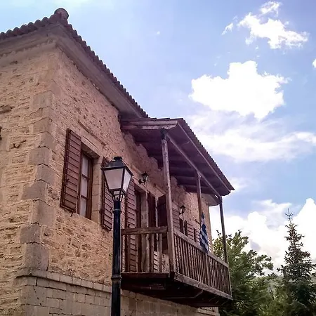 Paradosiakos Xenonas 
